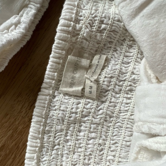 Urban Outfitters White Puff Long Sleeve - Picture 5 of 5